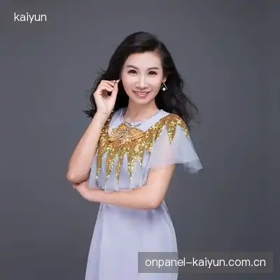 何雅静